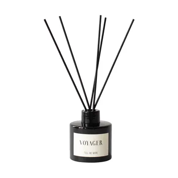 Tell Me More duftpinde 100 ml - Voyager - Tell Me More