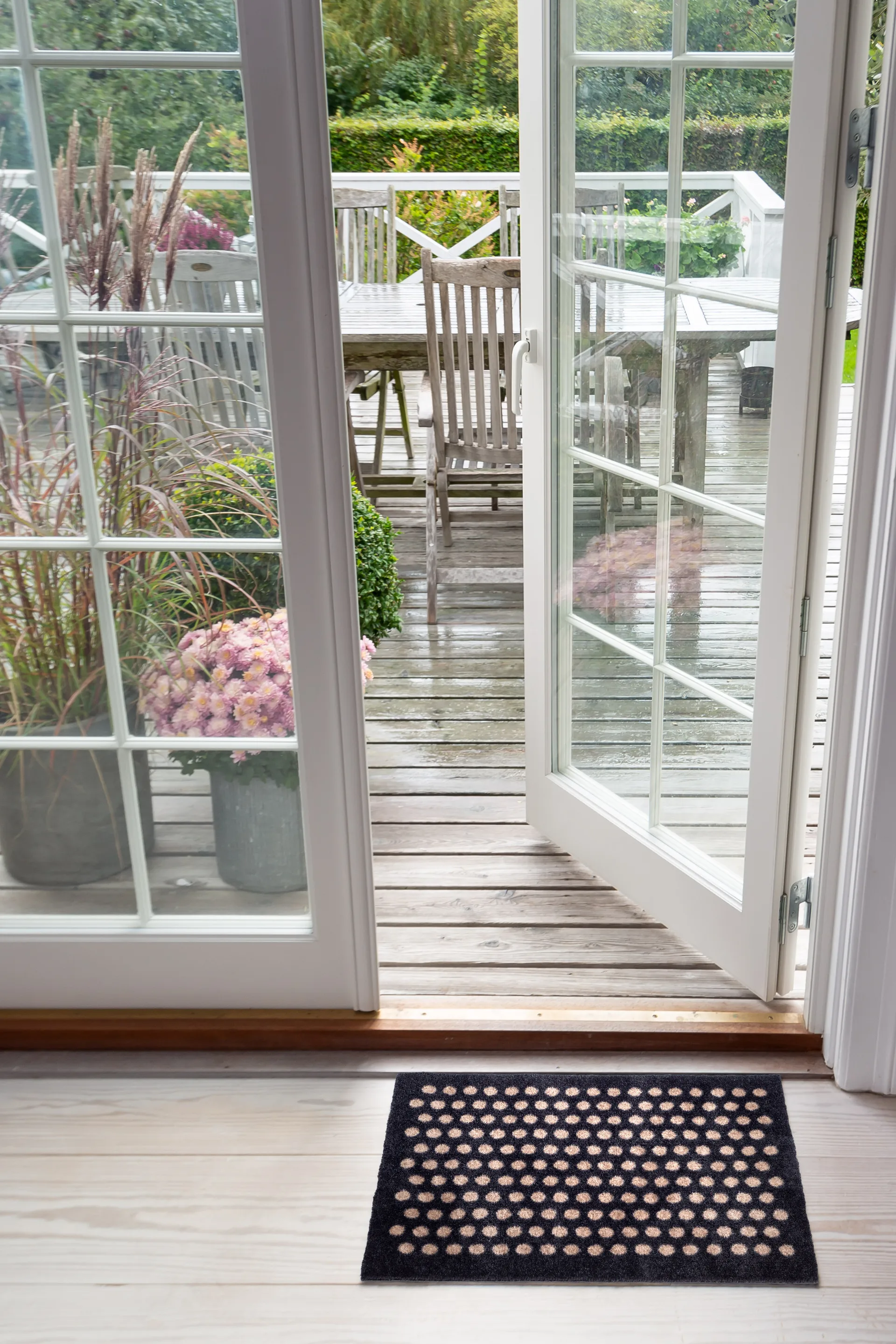 Dot dørmåtte, Black/sand, 40x60 cm tica copenhagen