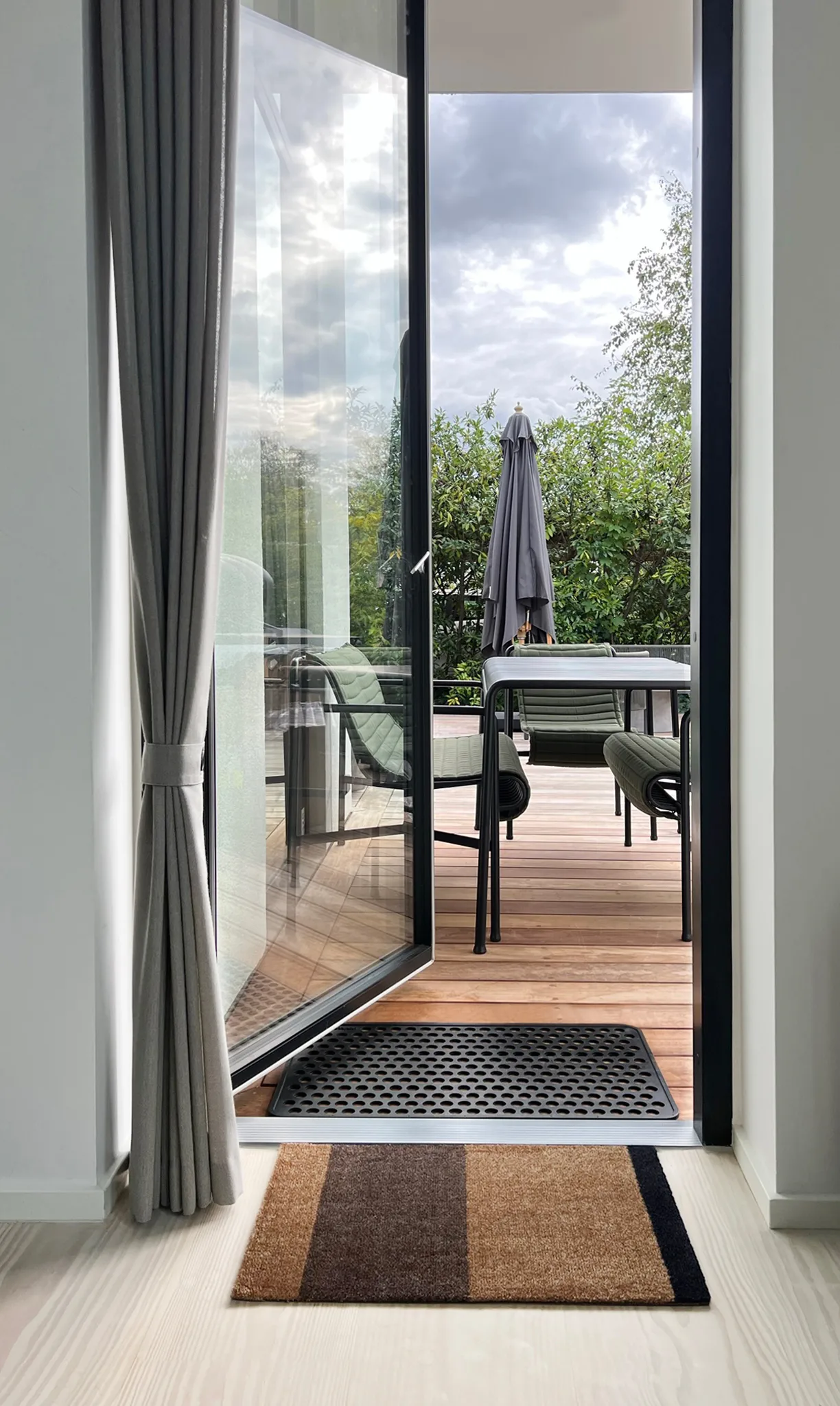 Stripes dørmåtte horisontal, Cognac-dark brown-black, 40x60 cm tica copenhagen