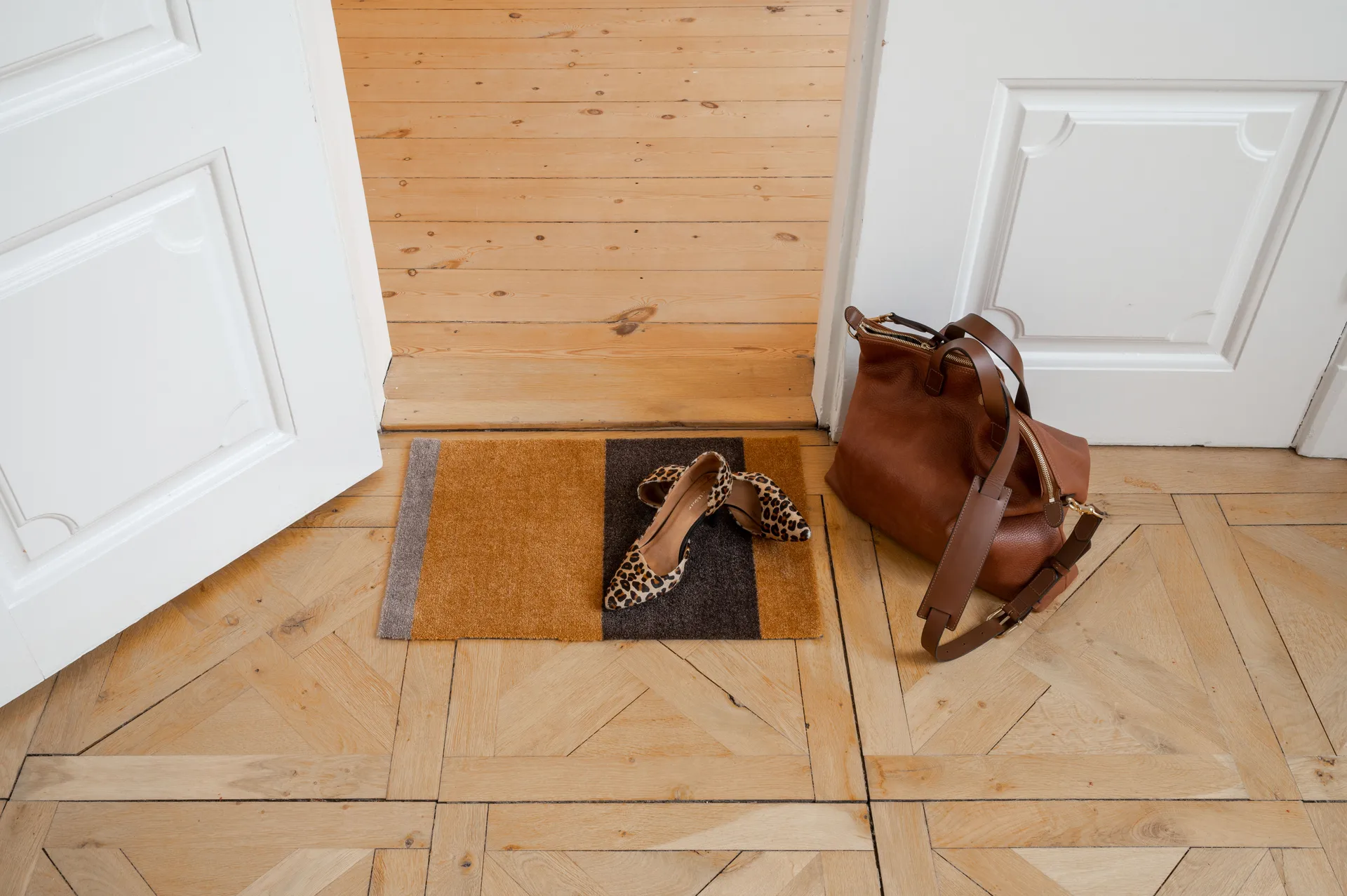 Stripes dørmåtte horisontal, Dijon/brown/sand, 40x60 cm tica copenhagen