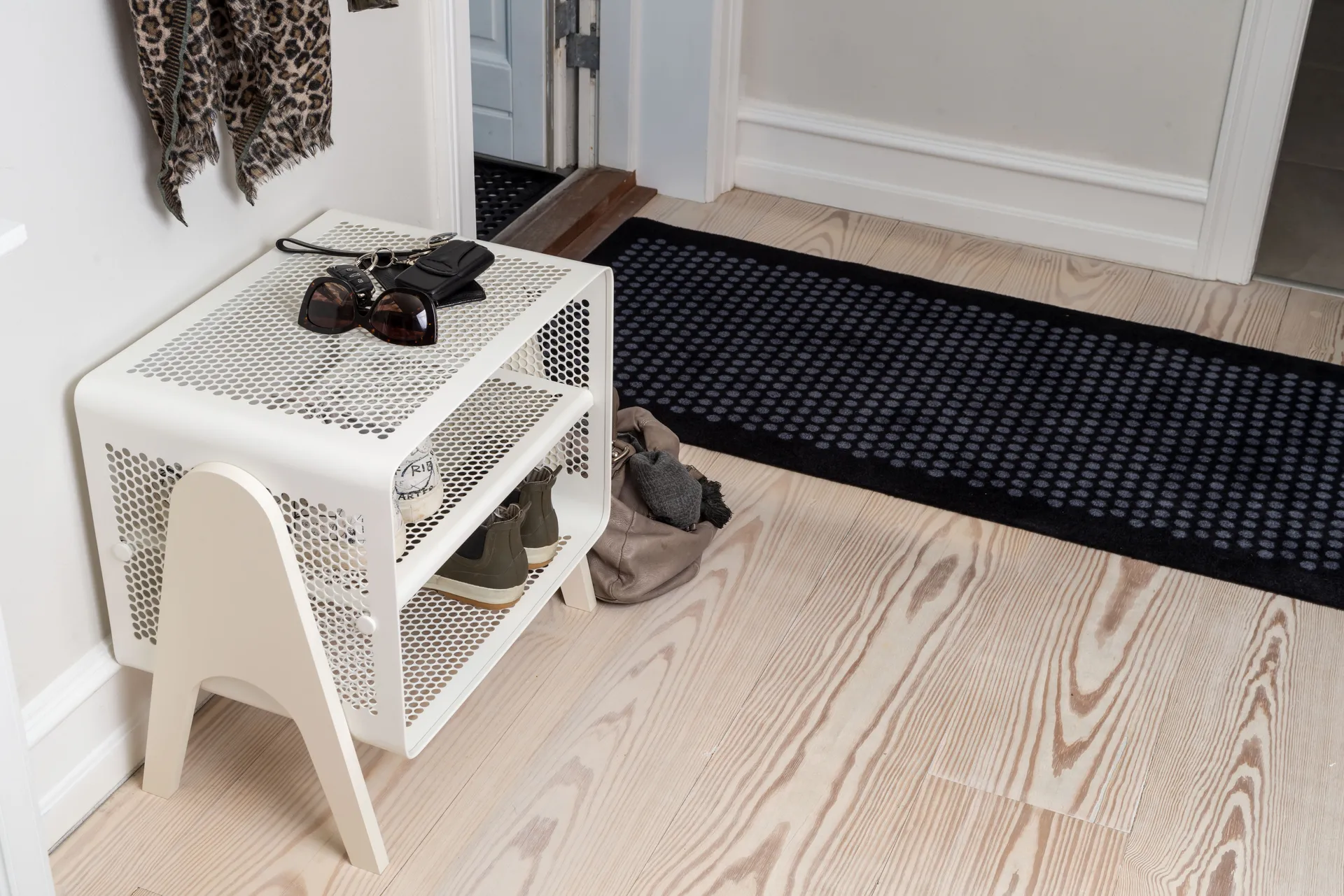 Tica hylde small, Mat white tica copenhagen