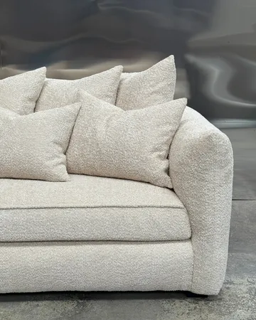 Cornell sofa - Bouclé soft sand - Tinted