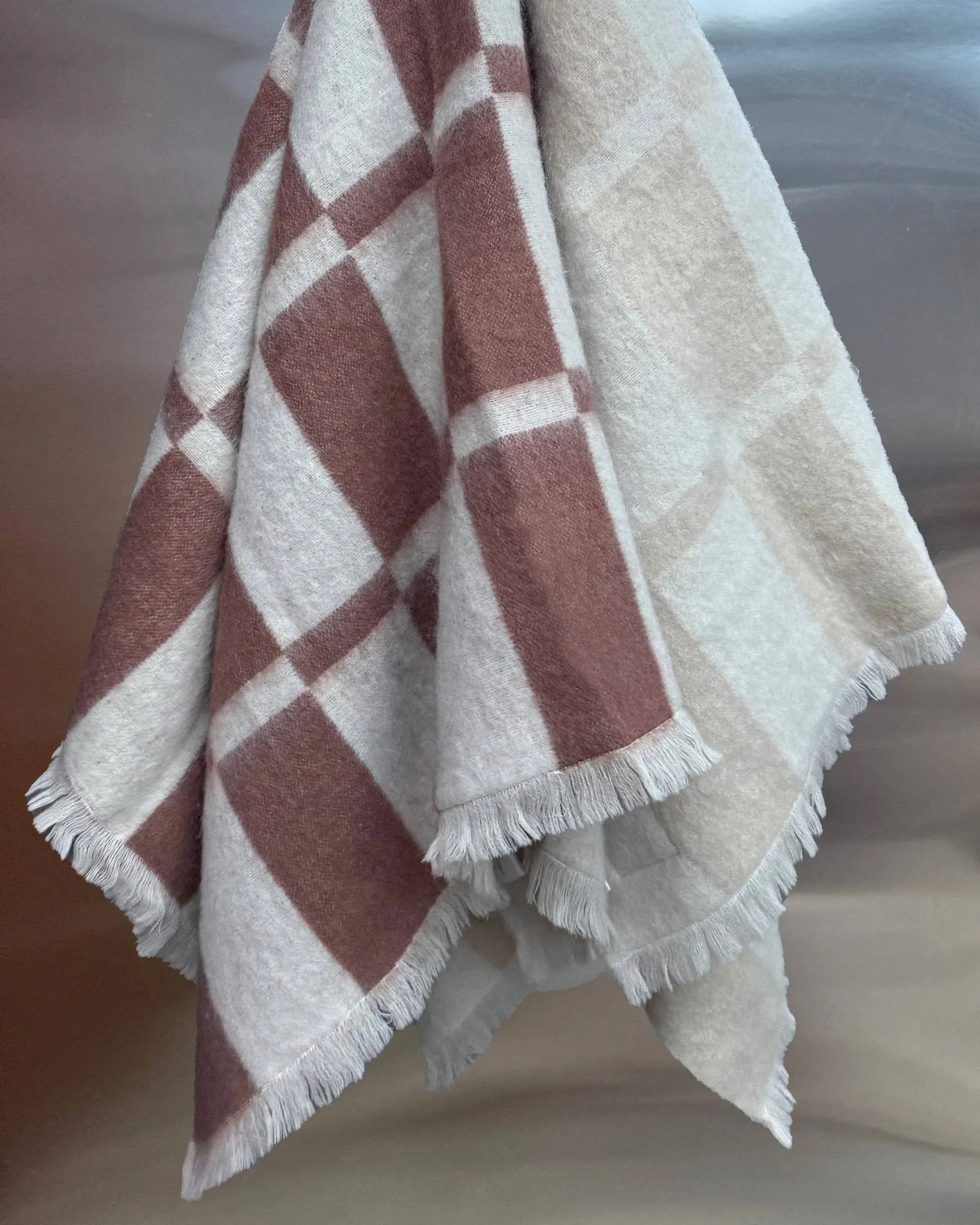 Hallin mohairplaid, Off white-rust, 130x170 cm Tinted