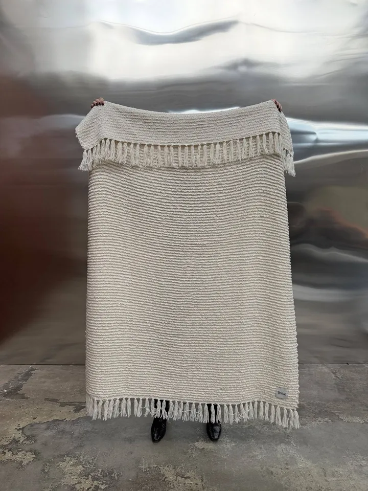 Janzen boucléplaid - Solid off white-natural, 130x170 cm - Tinted