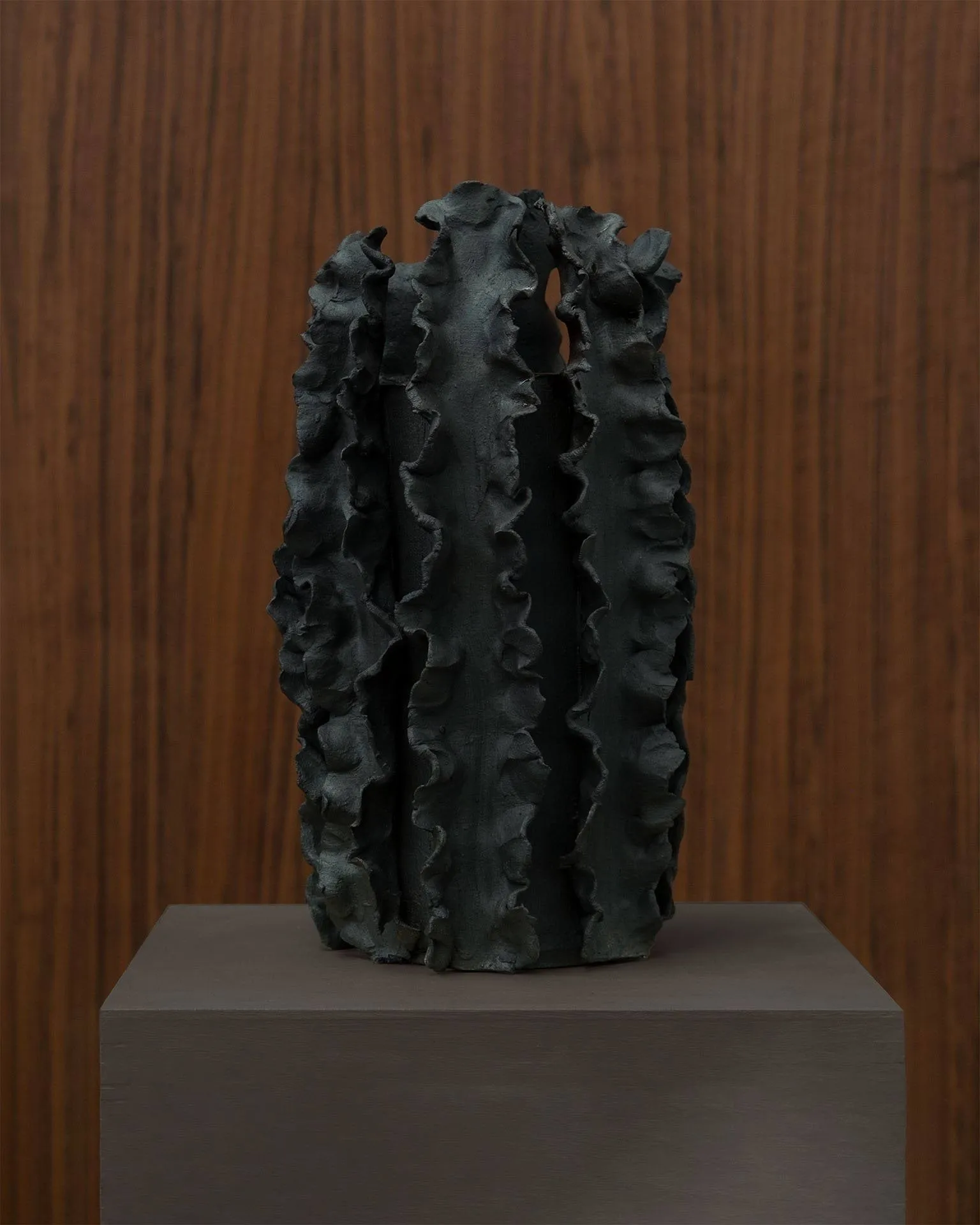 Melera vase, Black, 33x16 cm Tinted