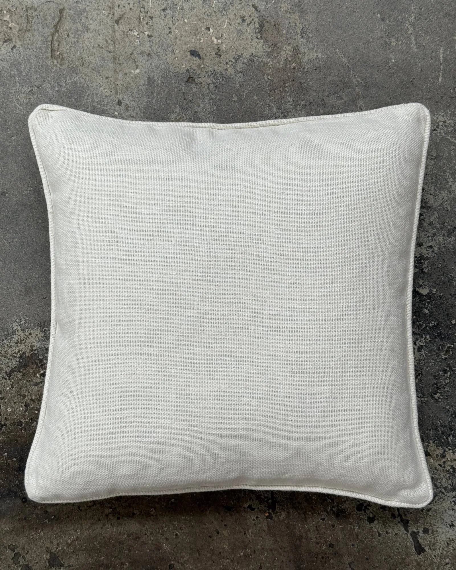 Norell pyntepude, Off white, 50x50 cm Tinted