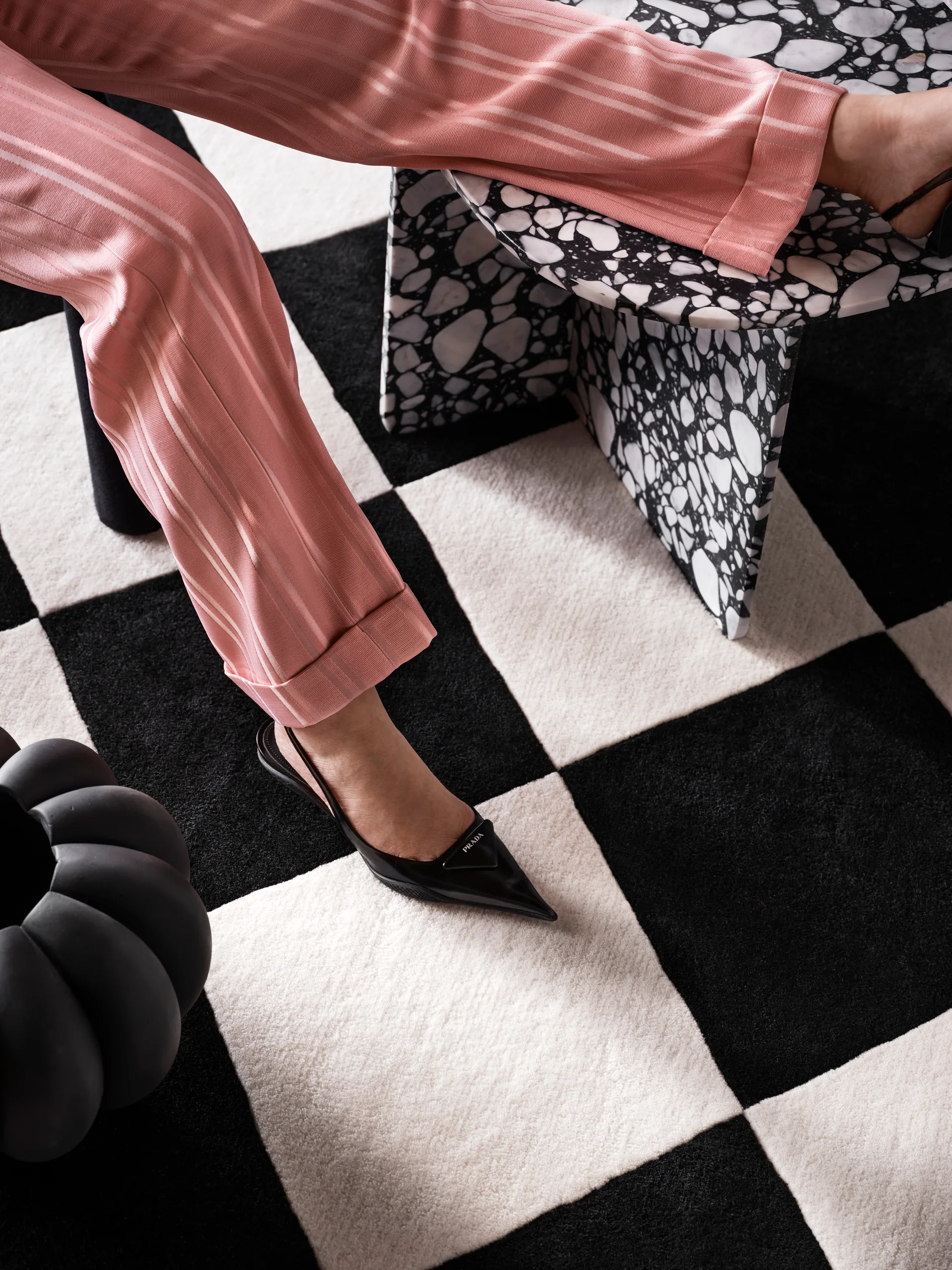 Tenman uldtæppe 170x240 cm, Black-white Tinted