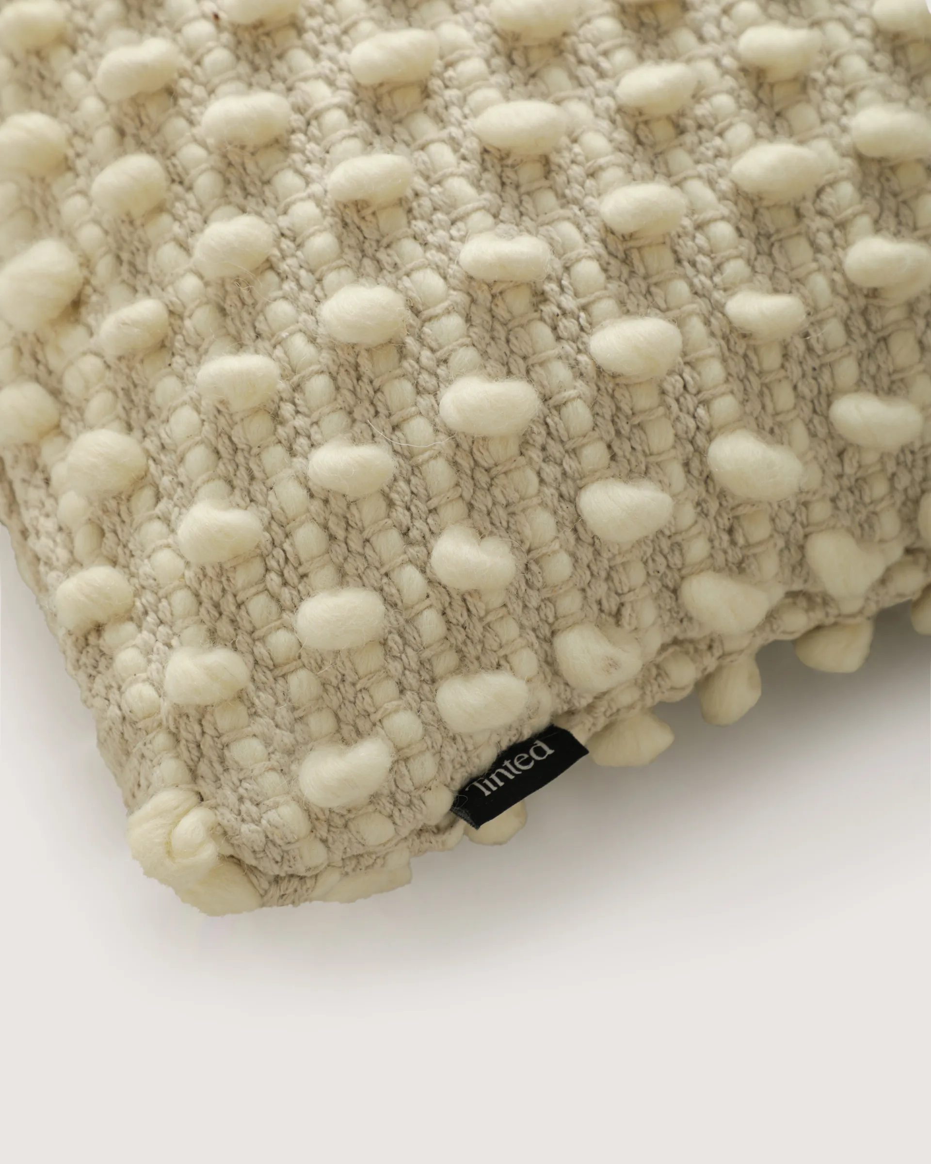 Tuhlin pude 30x50 cm, Offwhite Tinted