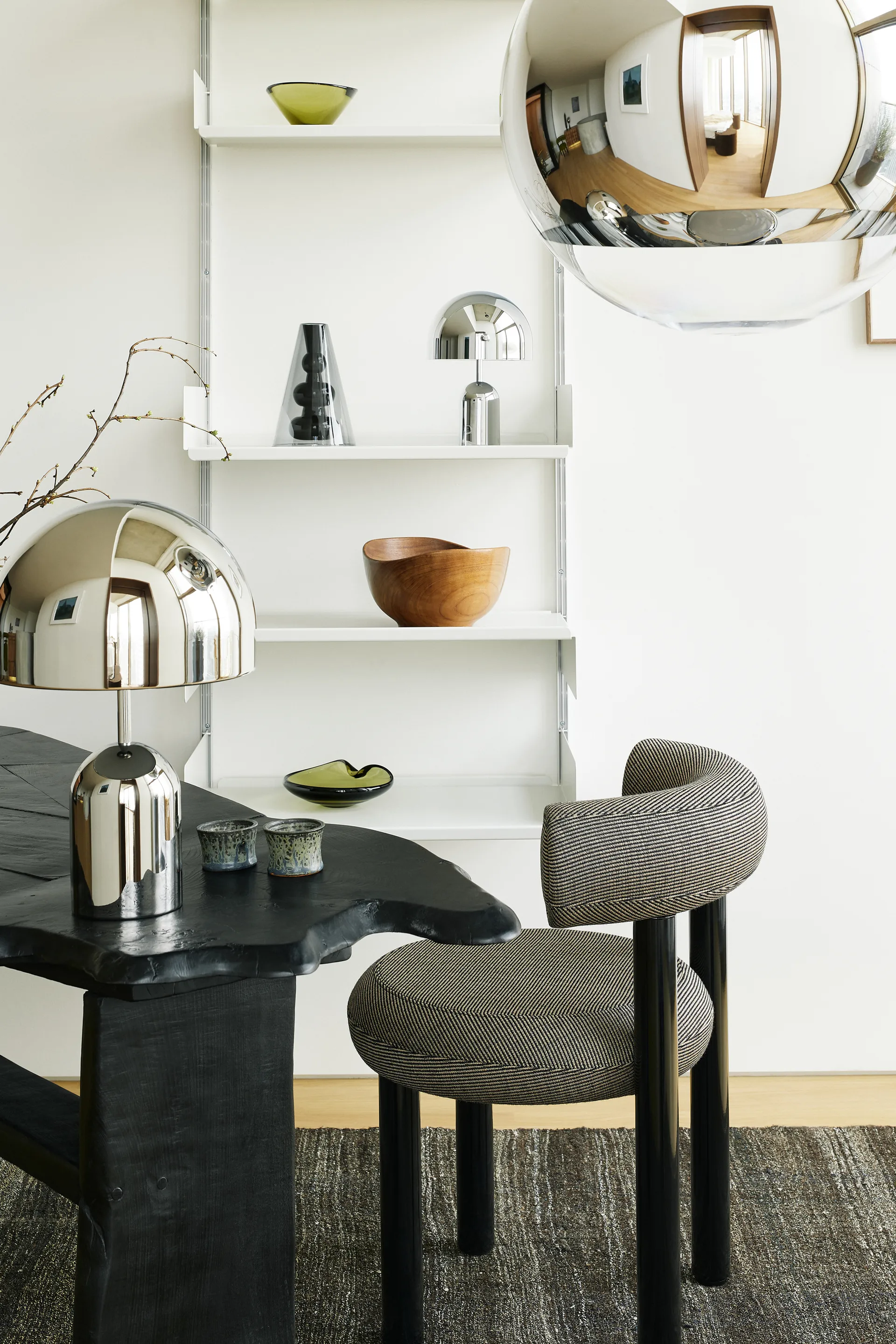 Bell Portable LED-bordlampe 28 cm, Silver Tom Dixon