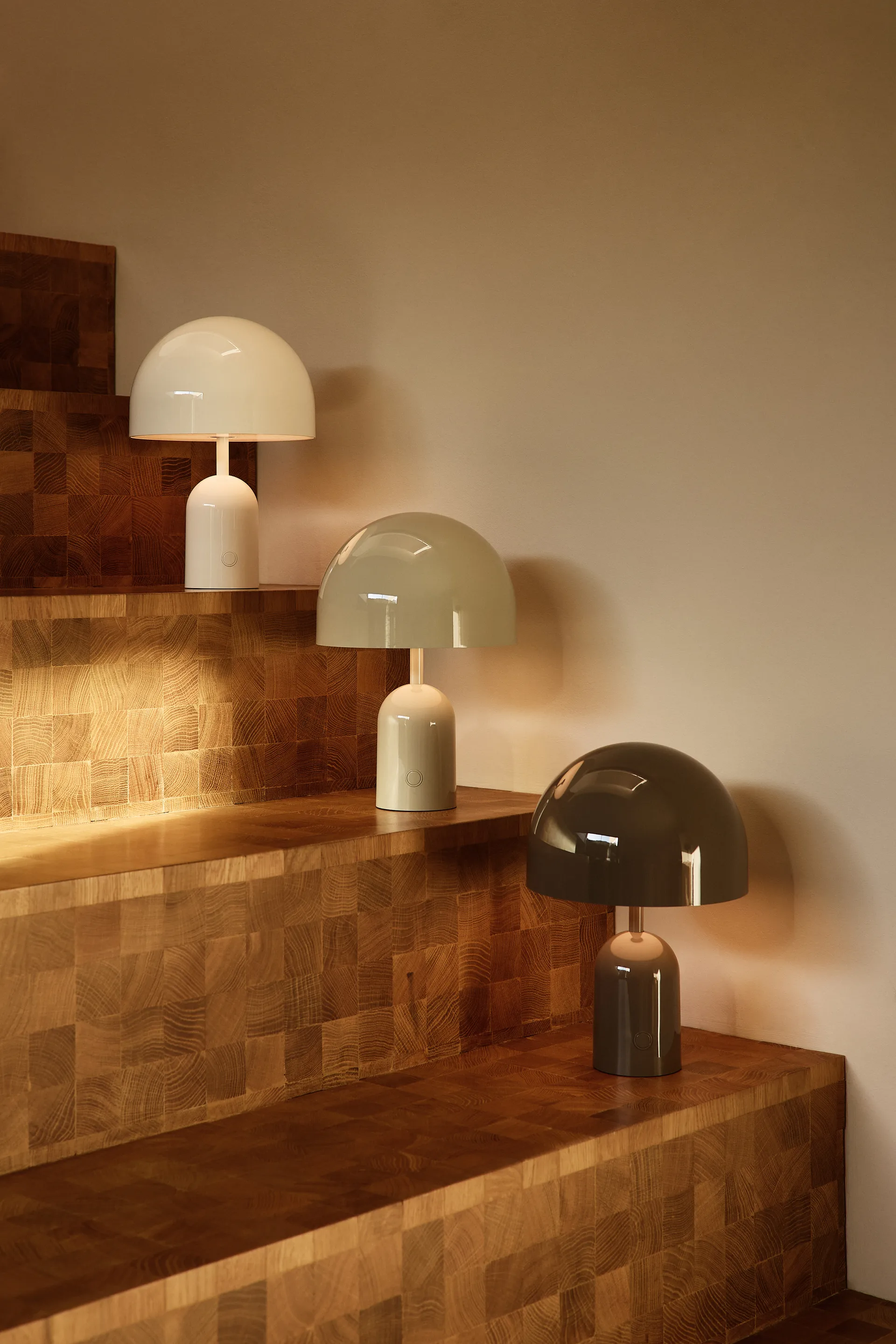 Bell Portable LED-bordlampe 28 cm, Taupe Tom Dixon