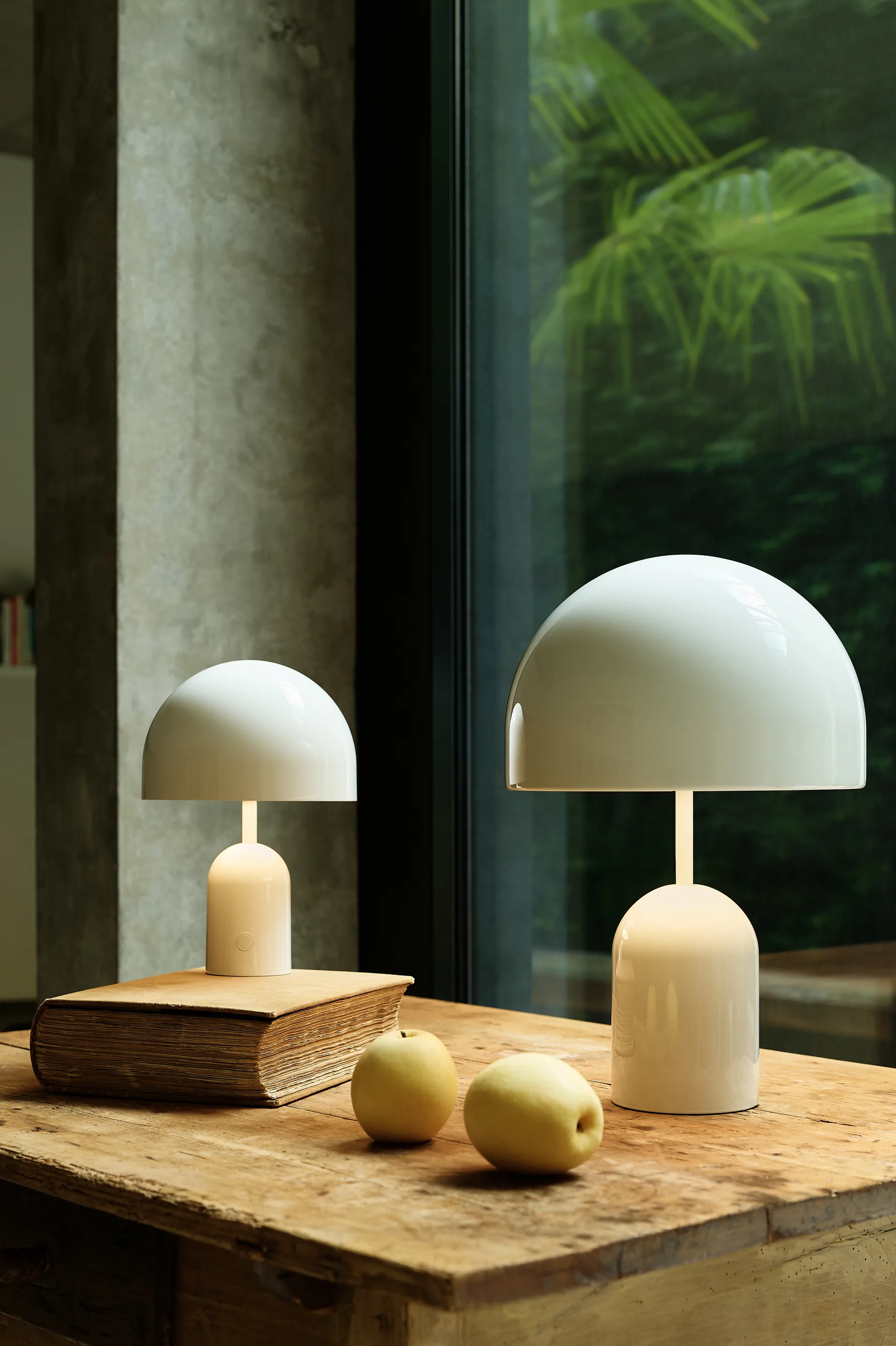 Bell Portable LED-bordlampe 28 cm, White Tom Dixon