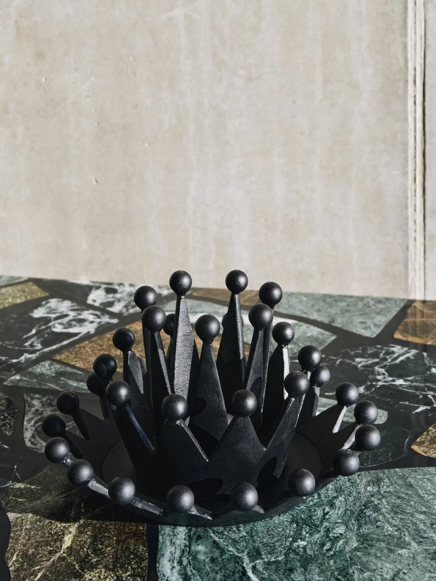 Cast Iron Crown lyslygte, Ø22 x 4,5 cm Tom Dixon