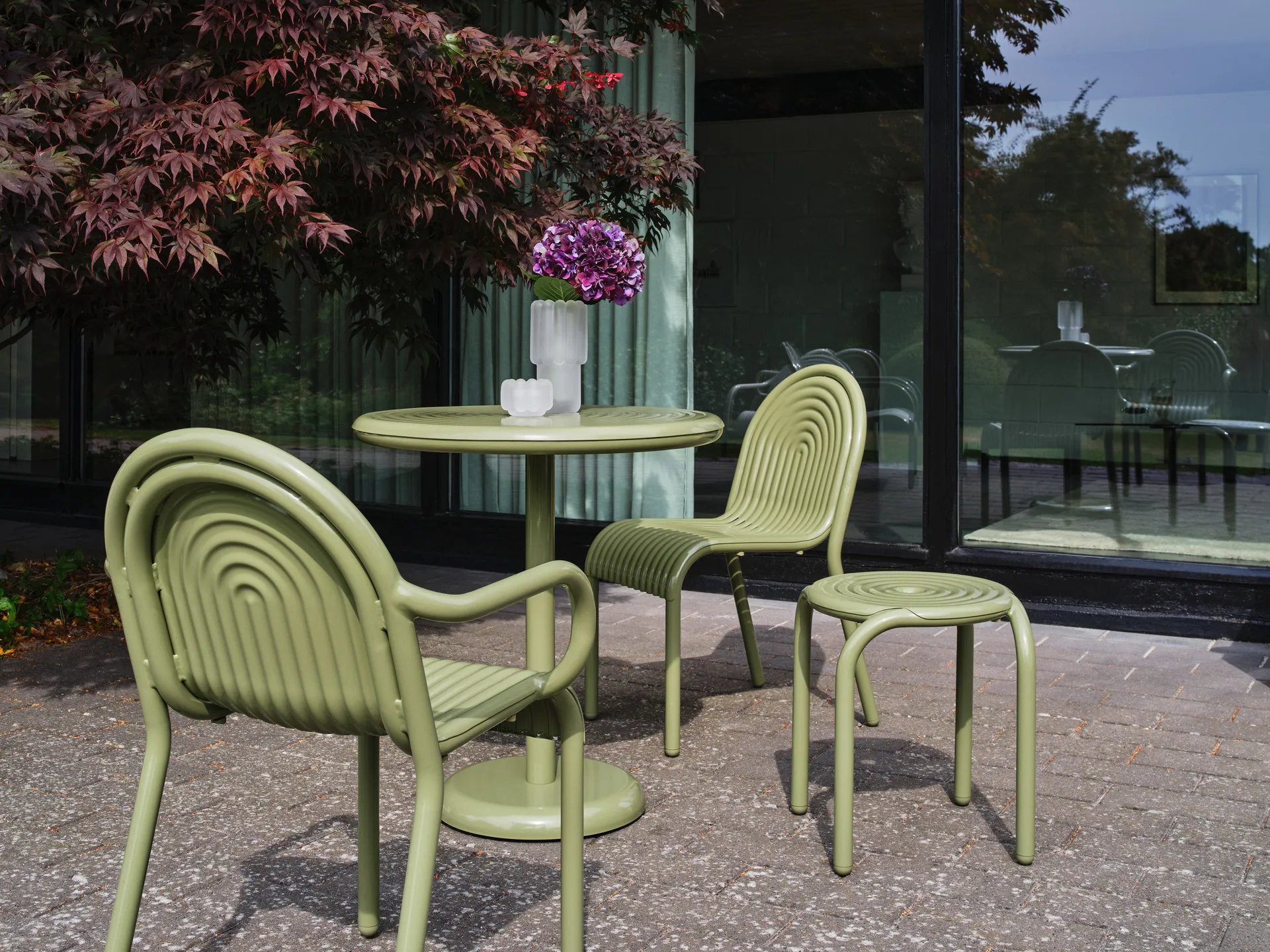 Groove cafébord rundt - Moss, Ø70 cm Tom Dixon