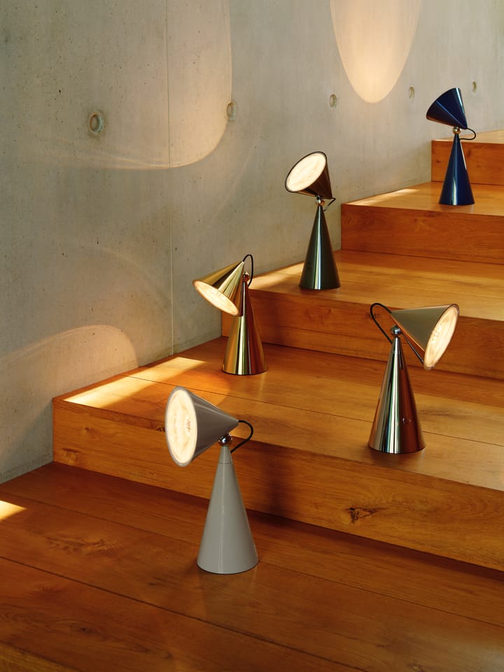 Pose Portable LED bordlampe, Tang Tom Dixon