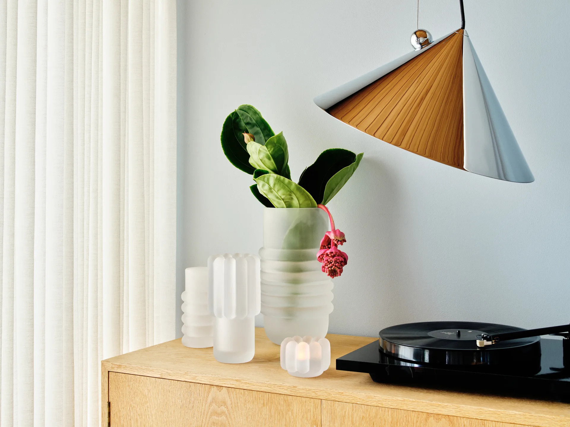 Press Stem vase, Frosted Tom Dixon