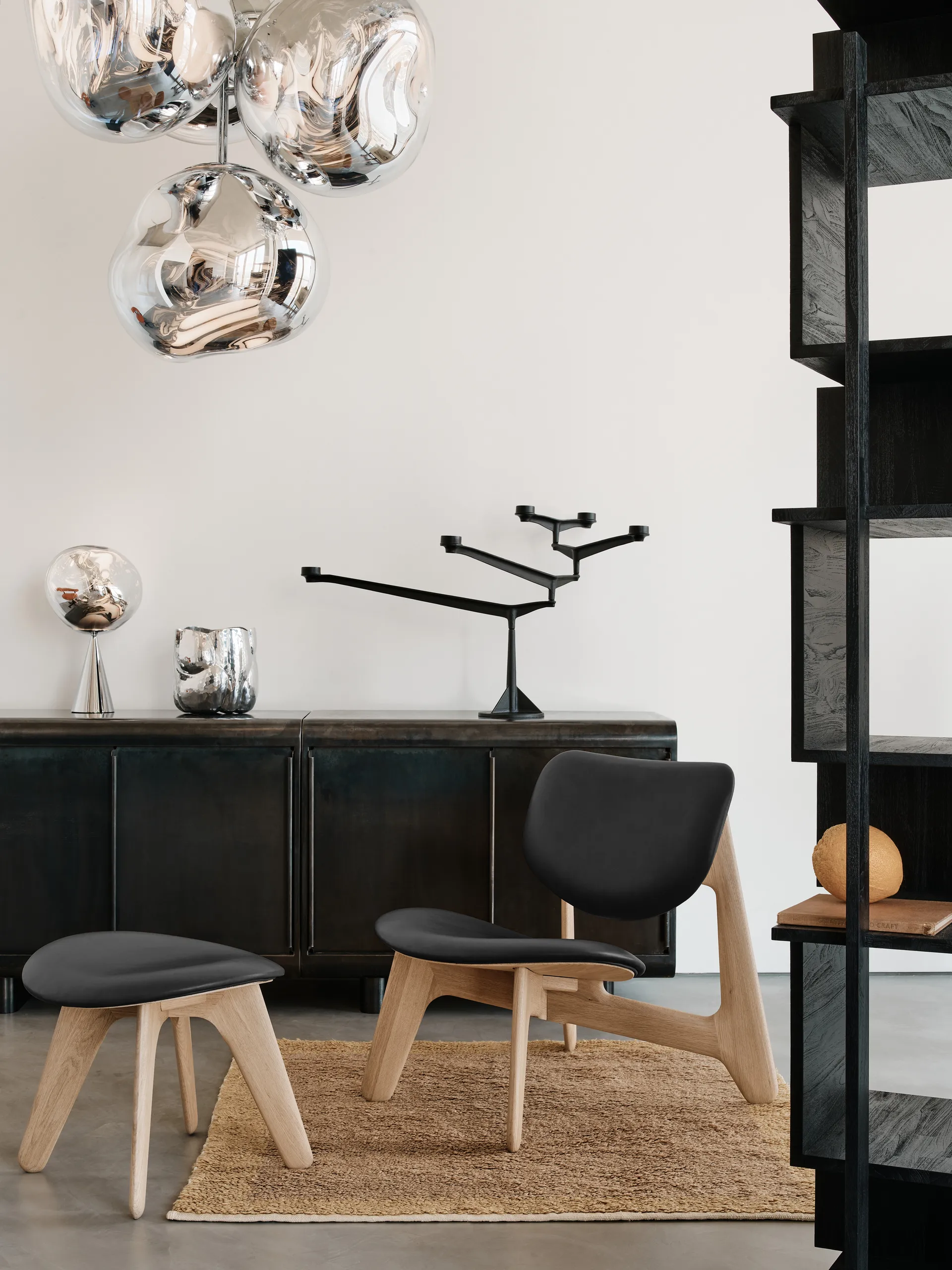 Slab loungestol polstret sæde, Natural oak-black leather Tom Dixon