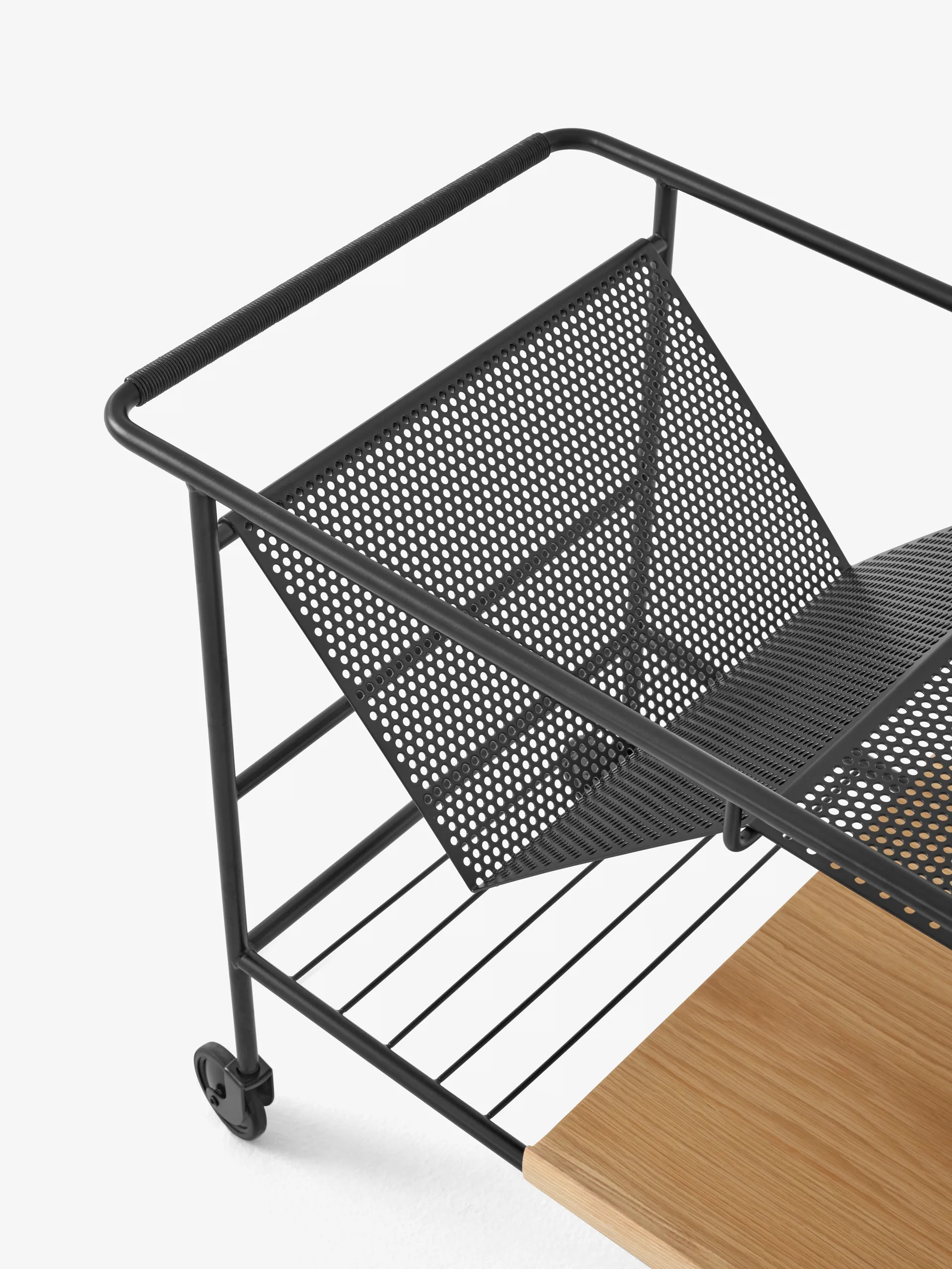 Alima opbevaringsvogn lakeret eg, Black & Lacquered oak &Tradition