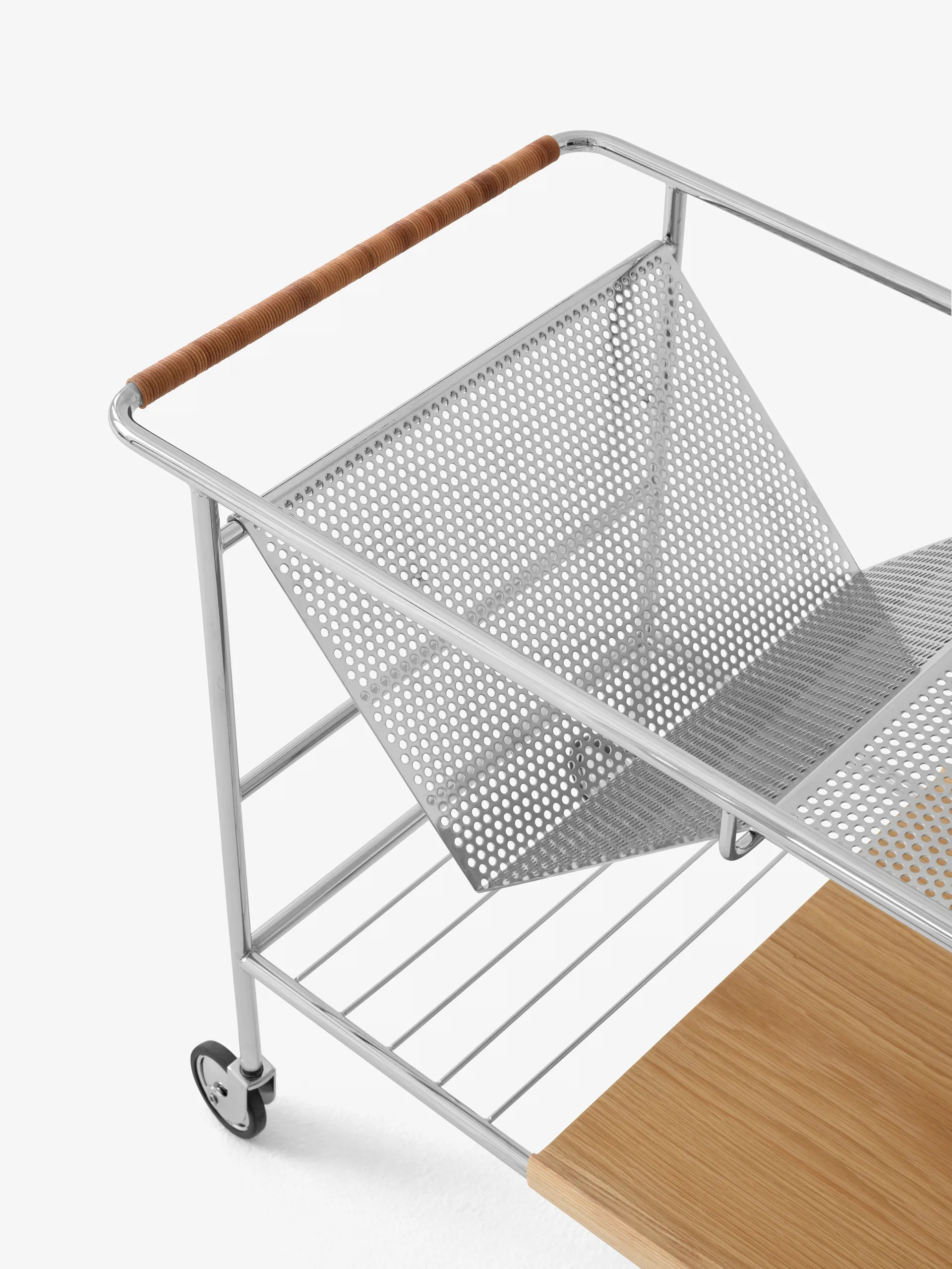 Alima opbevaringsvogn lakeret eg, Chrome & Lacquered oak &Tradition