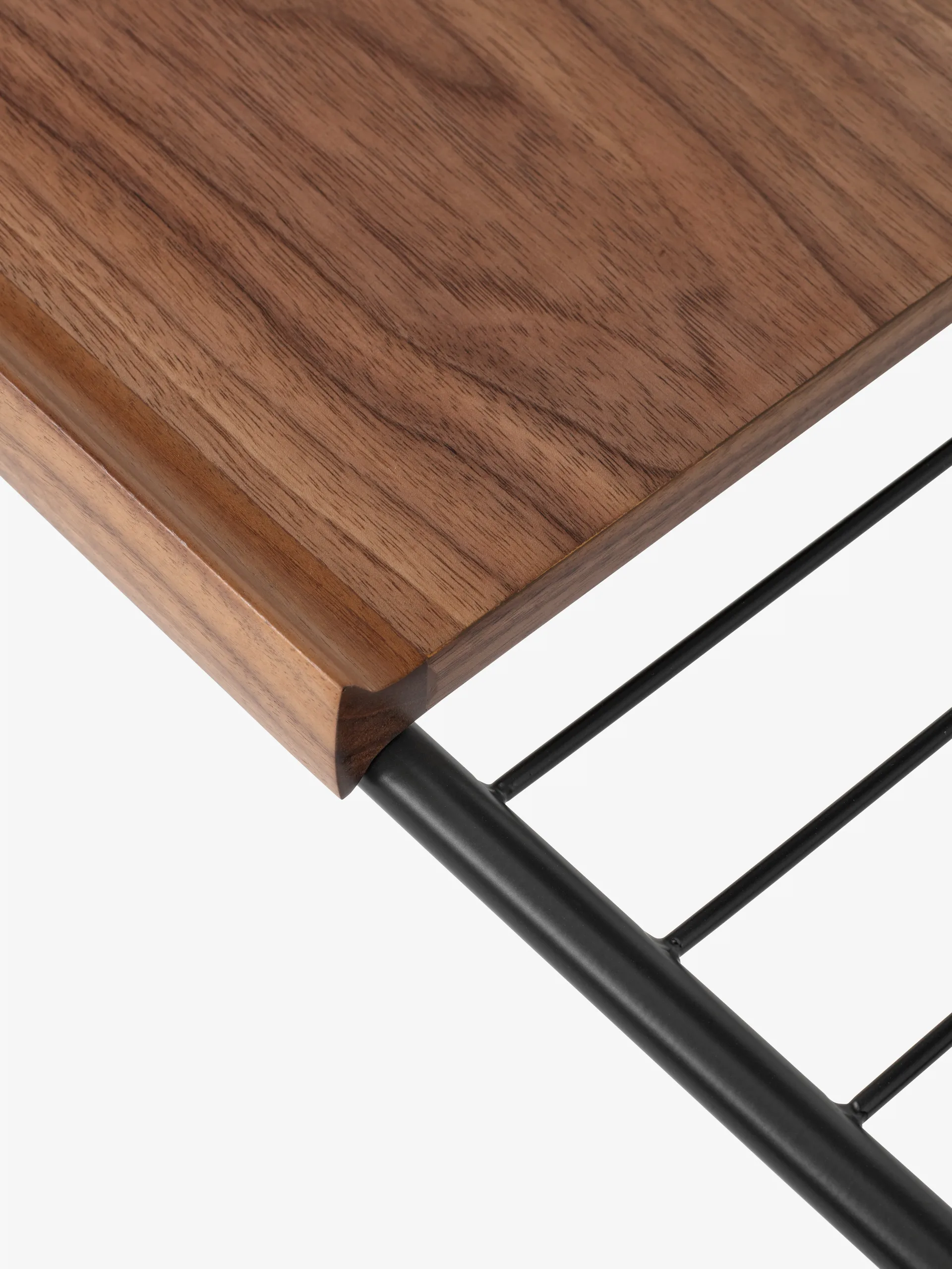Alima opbevaringsvogn lakeret valnød, Black & Lacquered walnut &Tradition