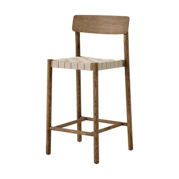 Betty TK12 Counter Chair barstol 65 cm - Naturfarvet hør-røget eg - &Tradition