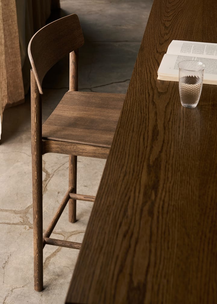 Betty TK13 Counter Chair barstol 65 cm, Røget eg &Tradition