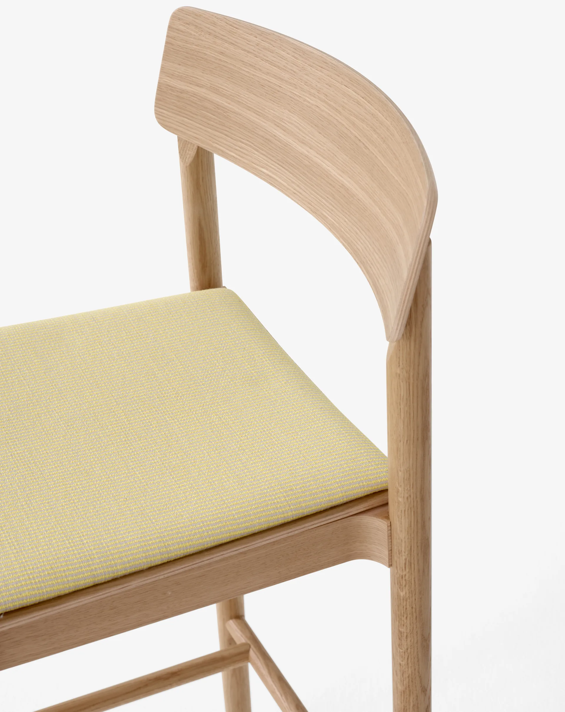 Betty TK17 Bar Chair barstol 75 cm, Fuse 0421-lakeret eg &Tradition