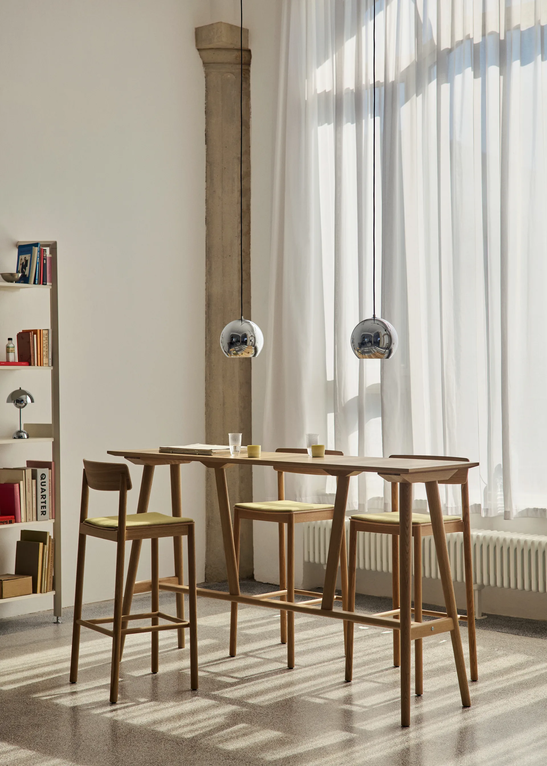 Betty TK17 Bar Chair barstol 75 cm, Fuse 0421-lakeret eg &Tradition