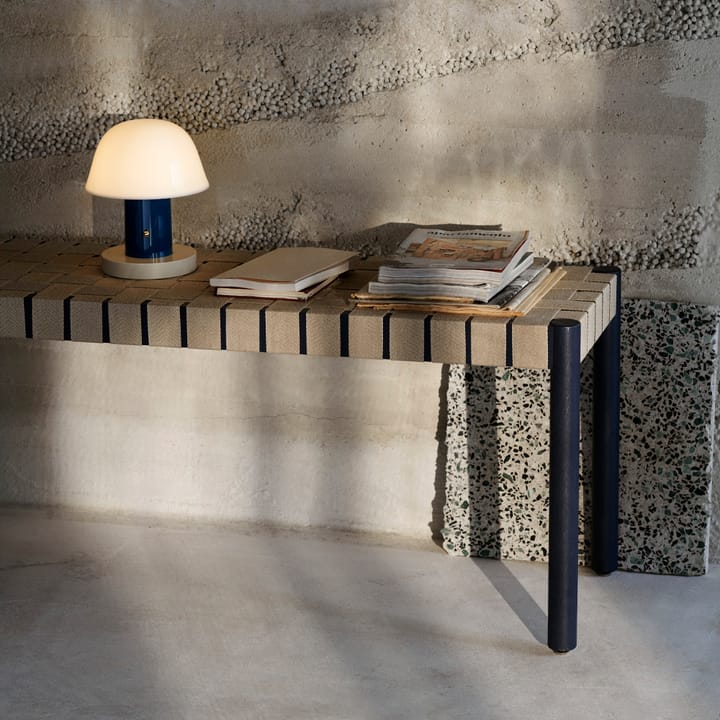 Betty TK4 bænk, oak, naturflettet lærredssæde &Tradition