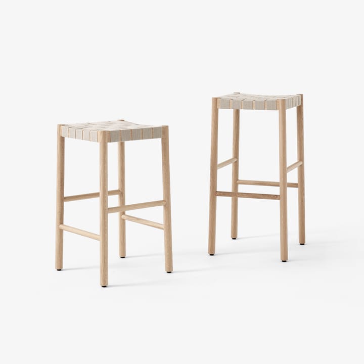 Betty TK7 barstol, oak, naturflettet lærredssæde &Tradition