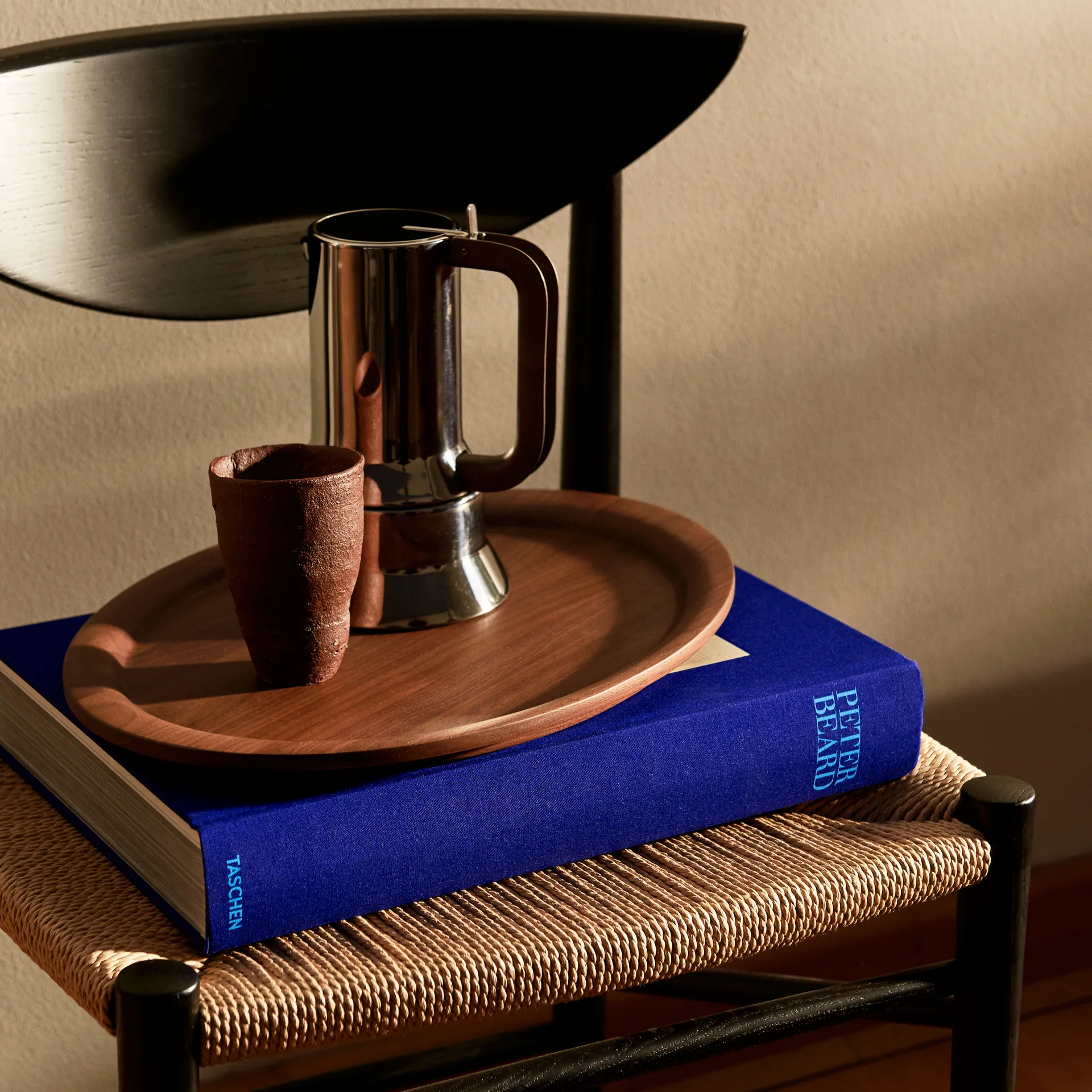 Drawn stol HM3, Sort eg &Tradition