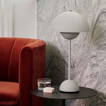 FlowerPot bordlampe VP3 - mat lysegrå - &Tradition