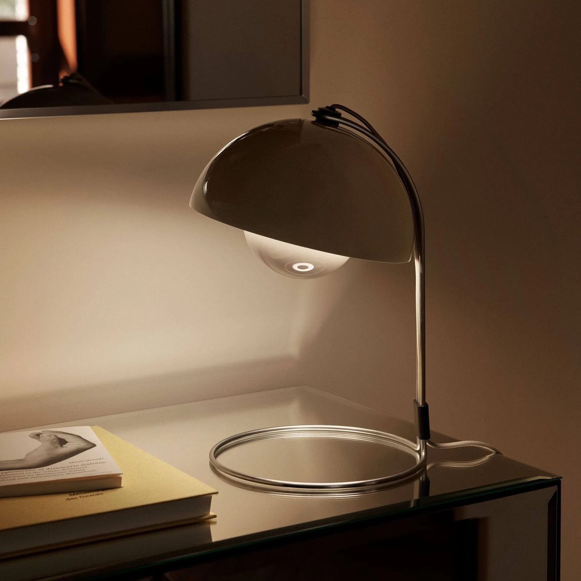 FlowerPot bordlampe VP4, Grey beige &Tradition