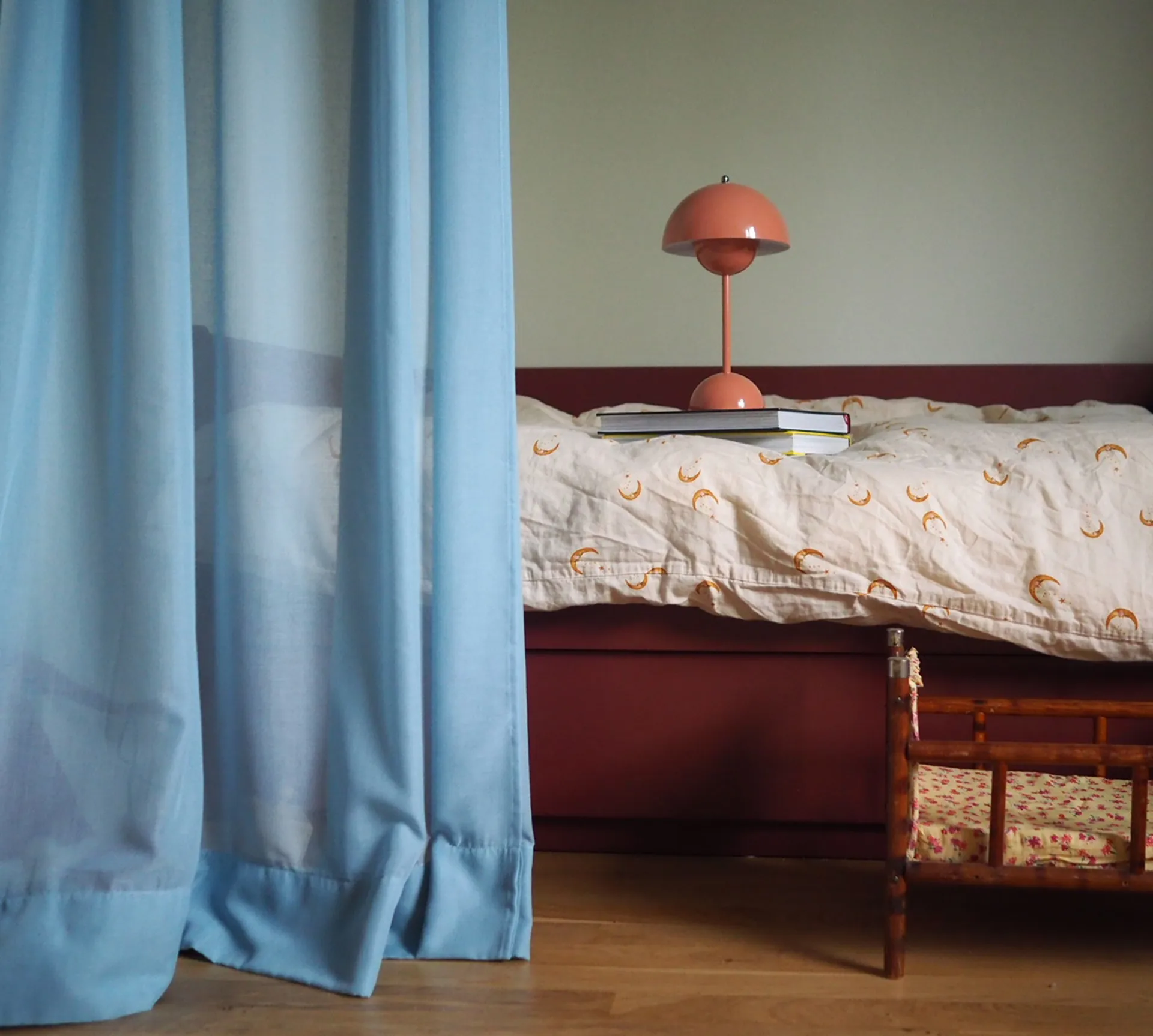 Flowerpot portable bordlampe VP9, Beige red &Tradition