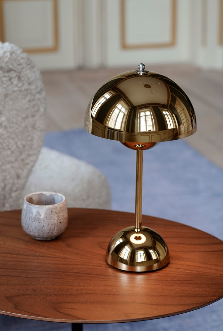 Flowerpot portable bordlampe VP9, Brass &Tradition