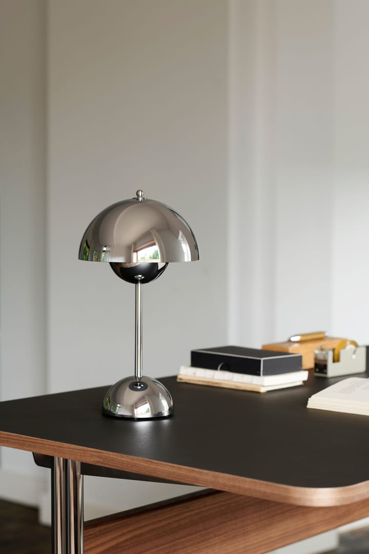 Flowerpot portable bordlampe VP9, Chrome &Tradition