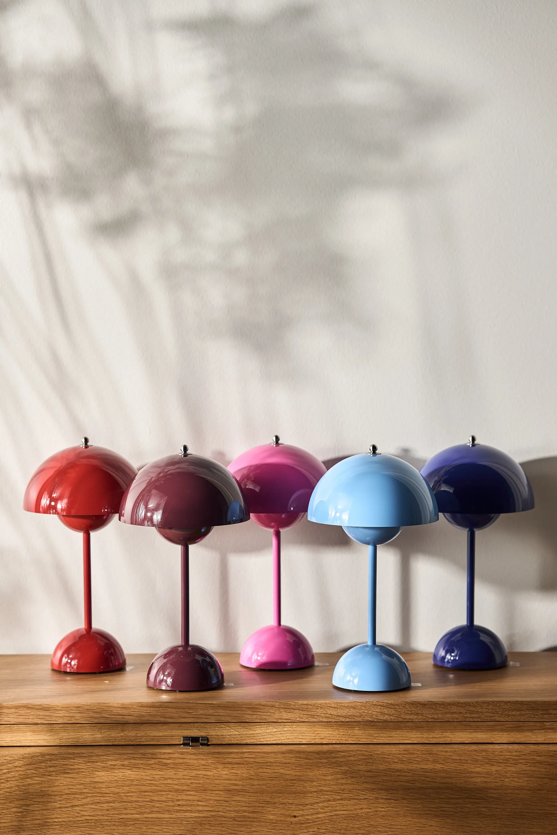 Flowerpot portable bordlampe VP9, Dark plum &Tradition