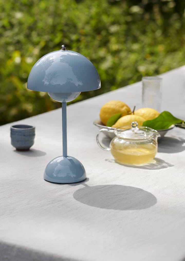 Flowerpot portable bordlampe VP9, Light blue &Tradition