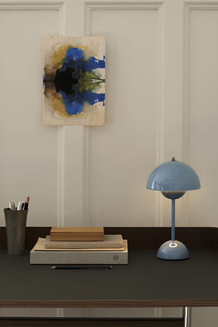 Flowerpot portable bordlampe VP9, Light blue &Tradition