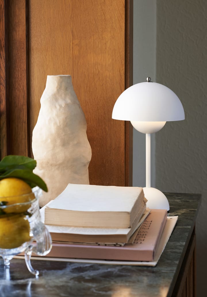 Flowerpot portable bordlampe VP9, Matt white &Tradition