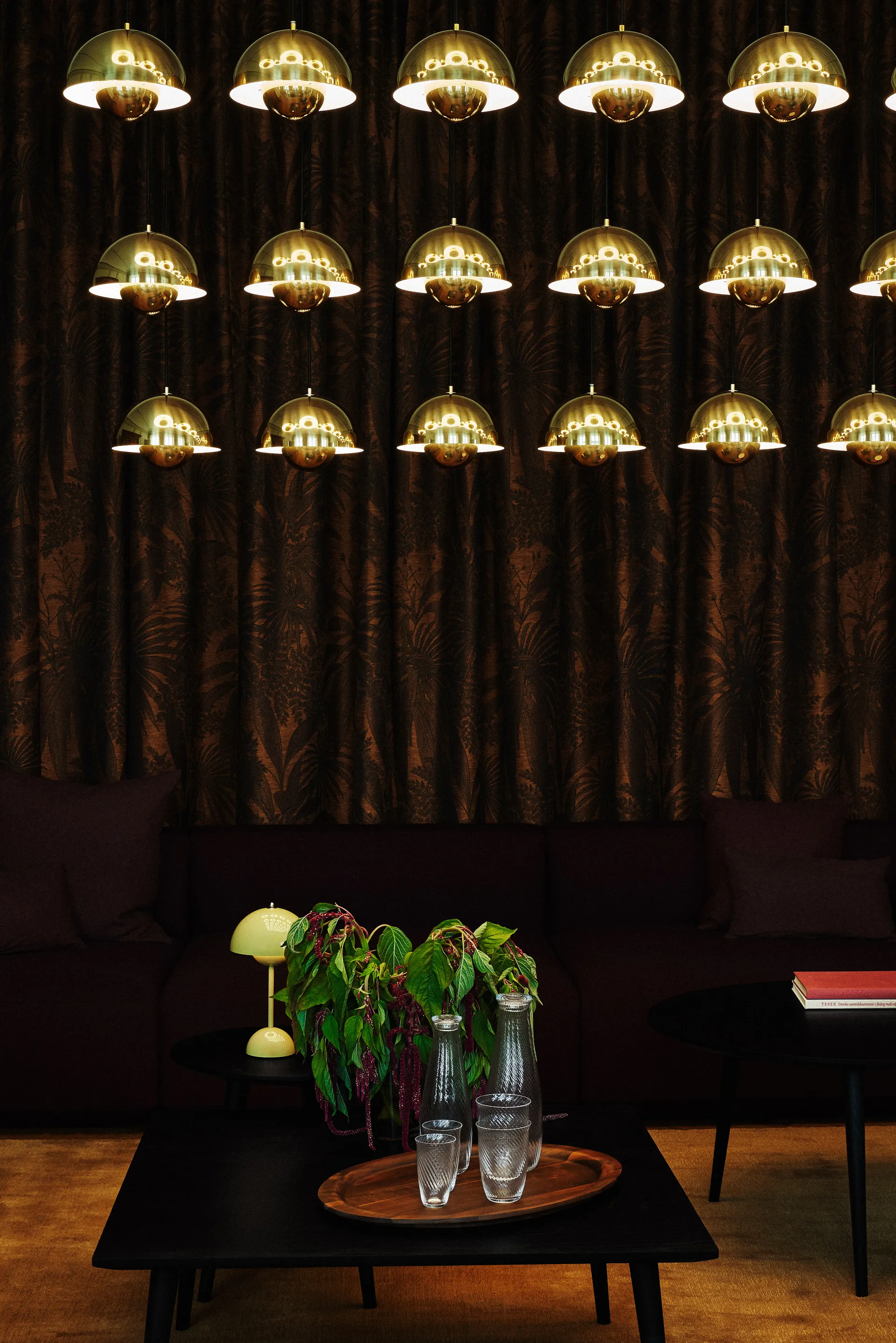 Flowerpot portable bordlampe VP9, Pale sand &Tradition