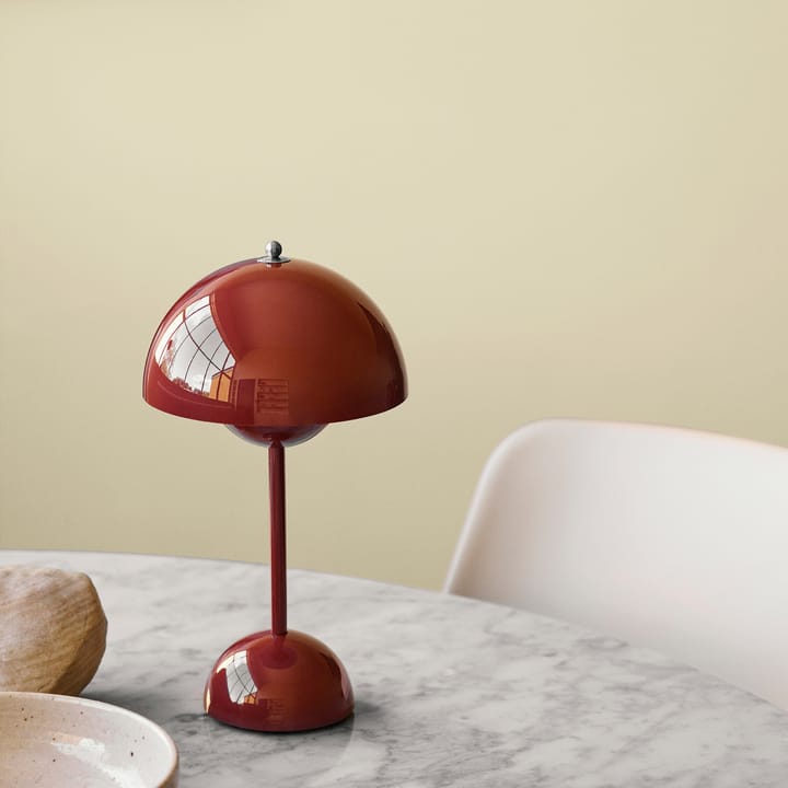 Flowerpot portable bordlampe VP9, Red brown &Tradition