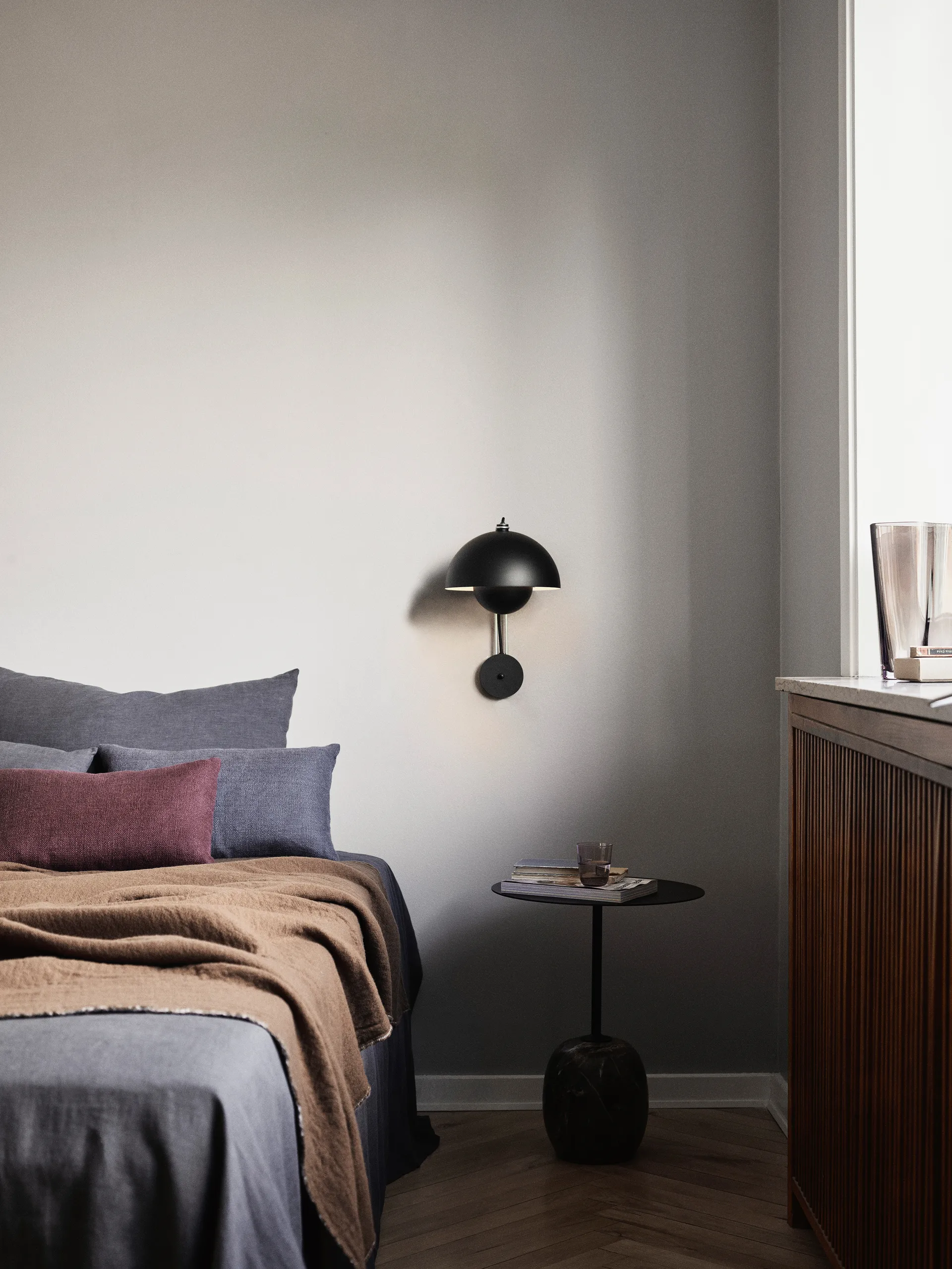 Flowerpot væglampe VP8, Matt black &Tradition