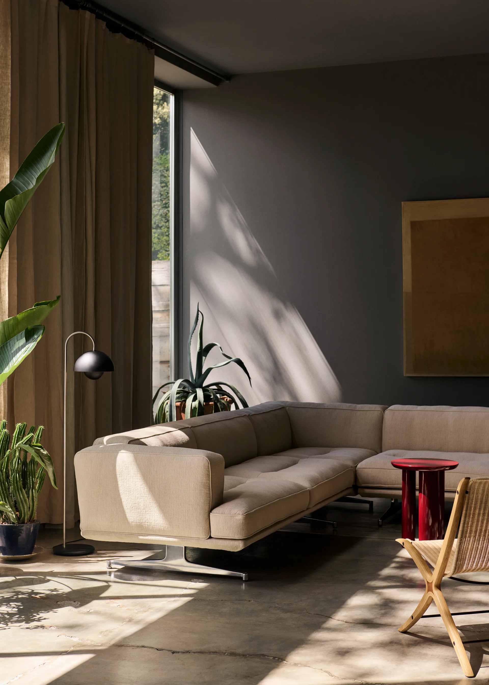 Flowerpot VP12 gulvlampe, Matt black &Tradition