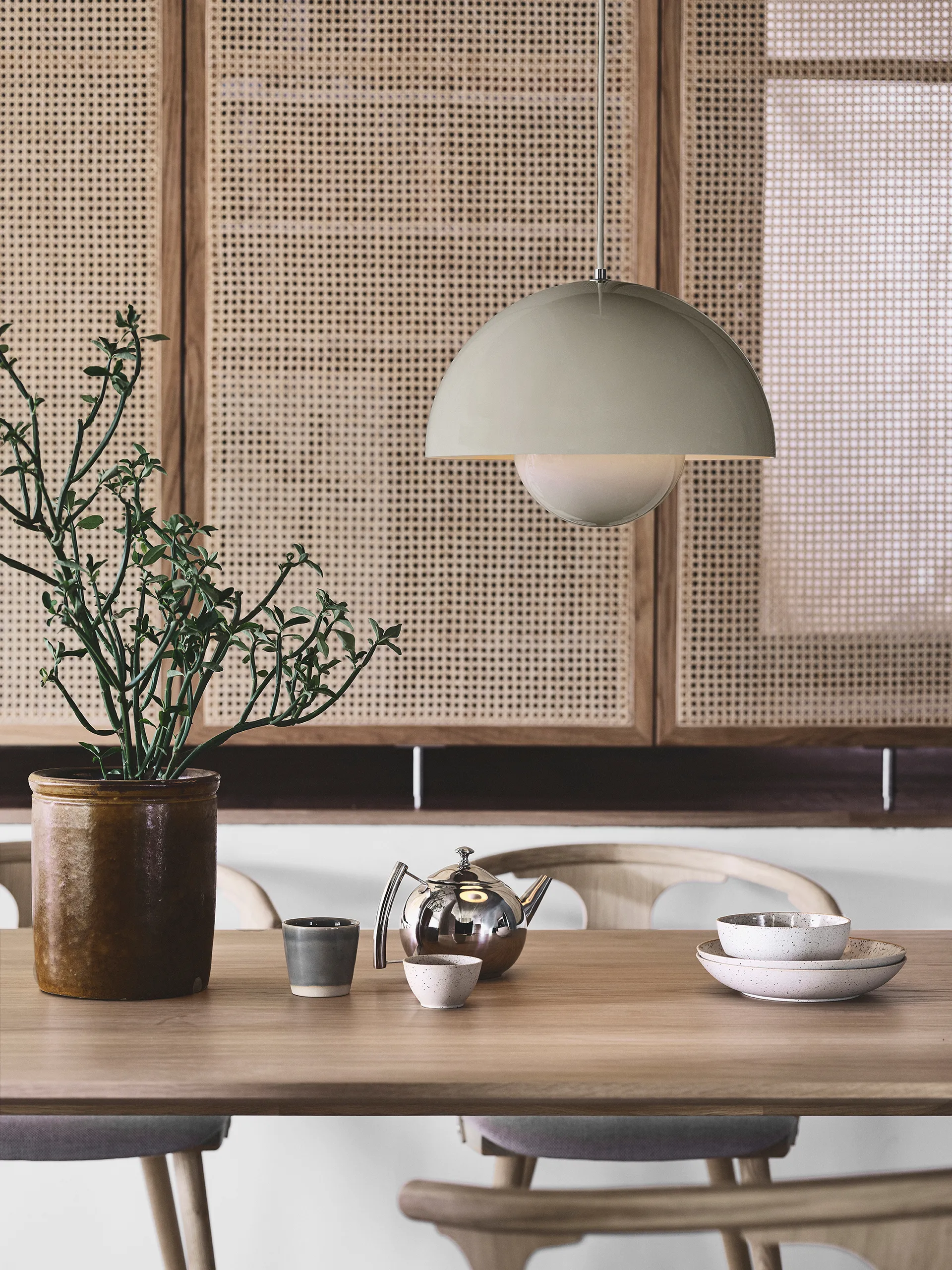 Flowerpot VP7 pendel, Beige/Rød &Tradition