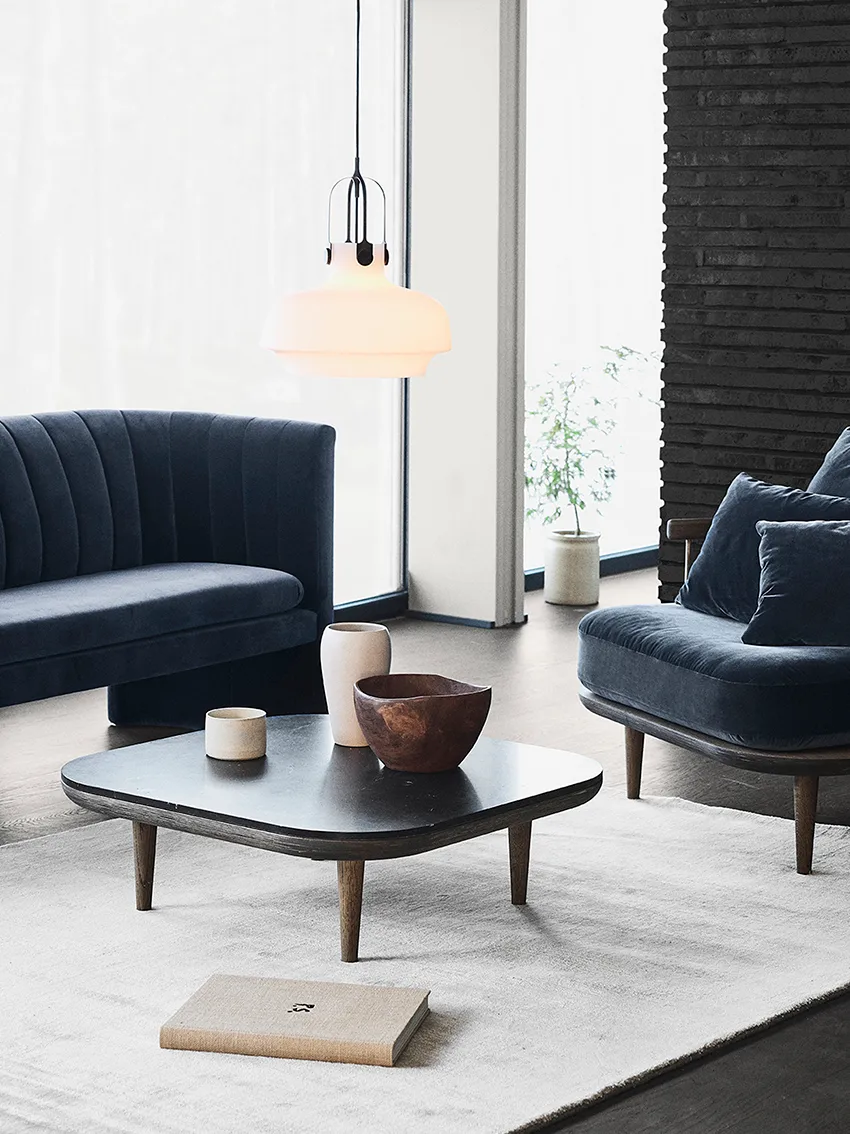 Fly bord SC4, røget olieret eg + sort marmor &Tradition