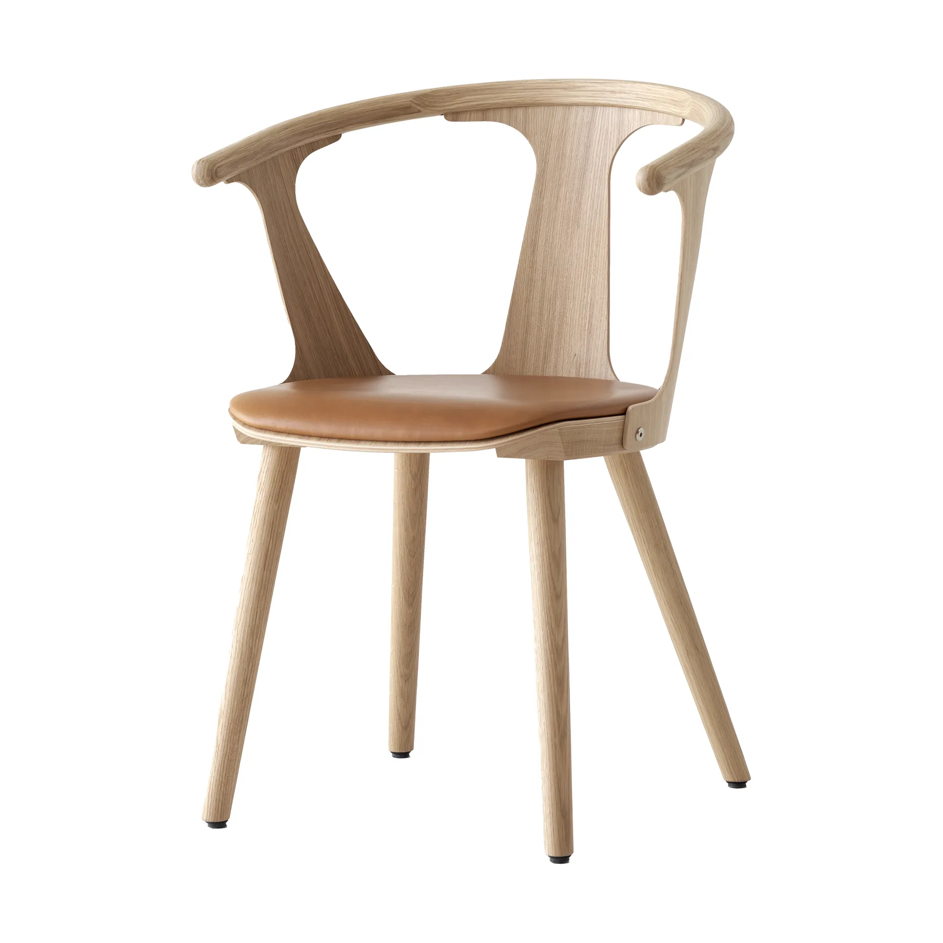 In Between SK2 stol, Olieret eg-Noble cognac leather &Tradition