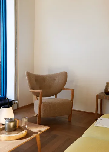 In Between SK23 sofabord 50x110 cm - Olieret eg - &Tradition