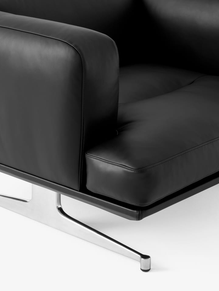 Inland AV21 lænestol, Noble læder sort/Poleret aluminium &Tradition