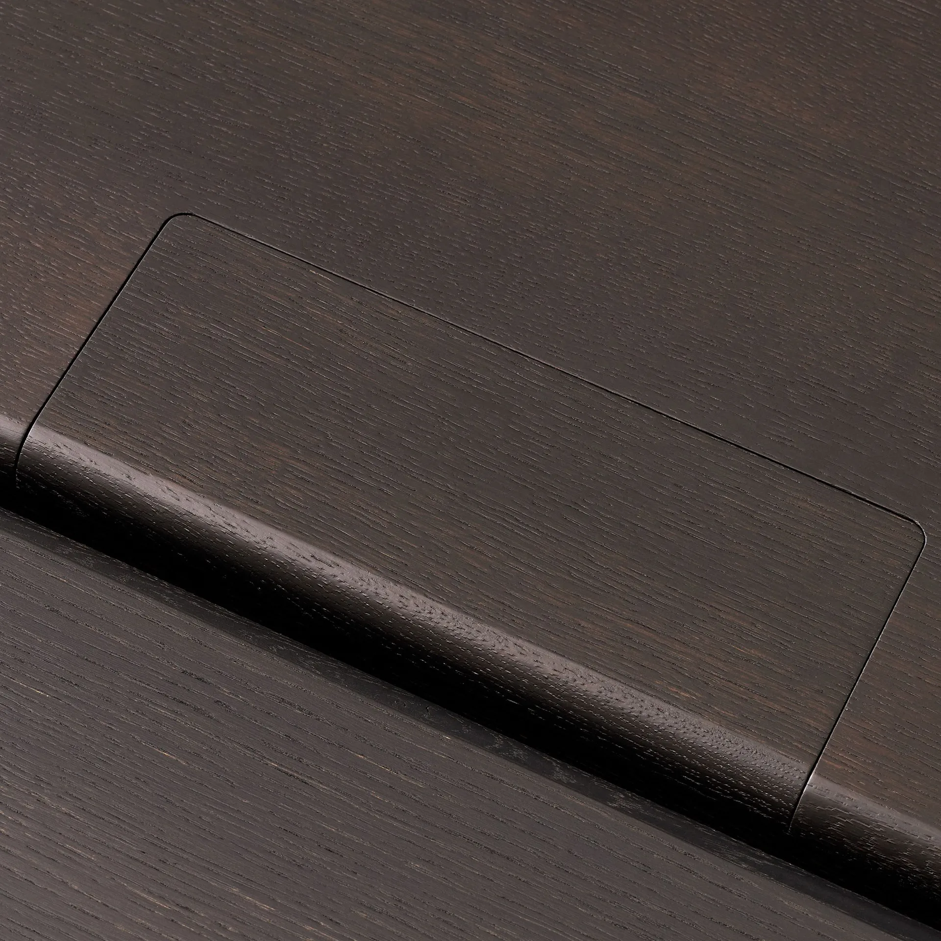 Ita OS1 spisebord med kabelskjuler 95x200 cm, Dark stained oak &Tradition