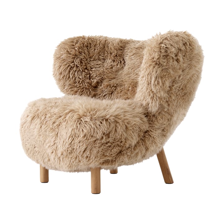 Little Petra VB1 lænestol - Olieret eg-Sheepskin honey - &Tradition